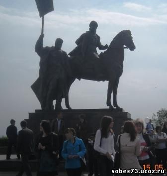 Памятник Хитрово